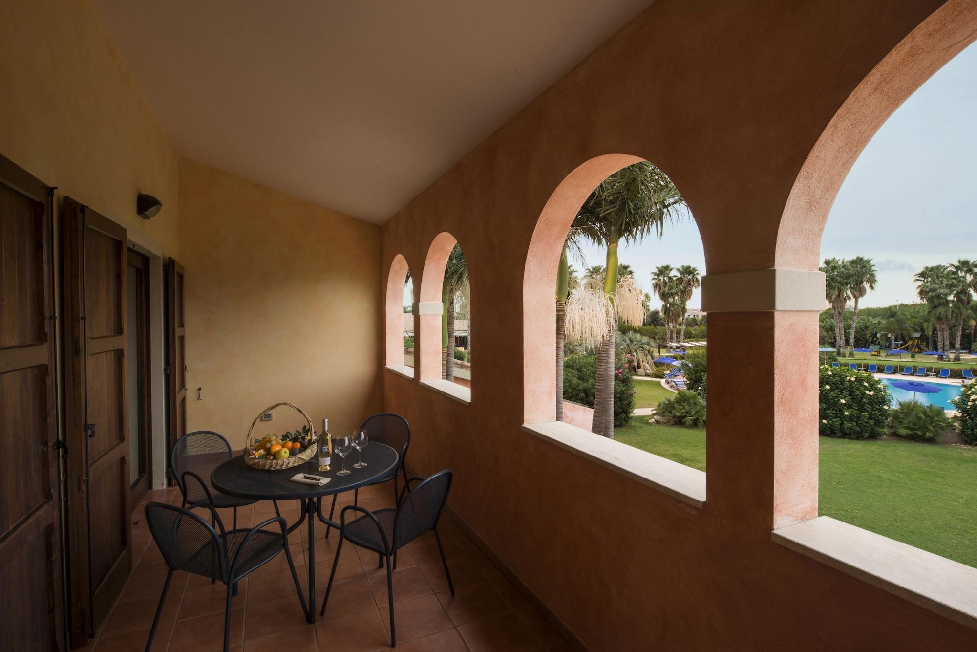 Lantana Resort Hotel&Apartments Pula Exterior photo