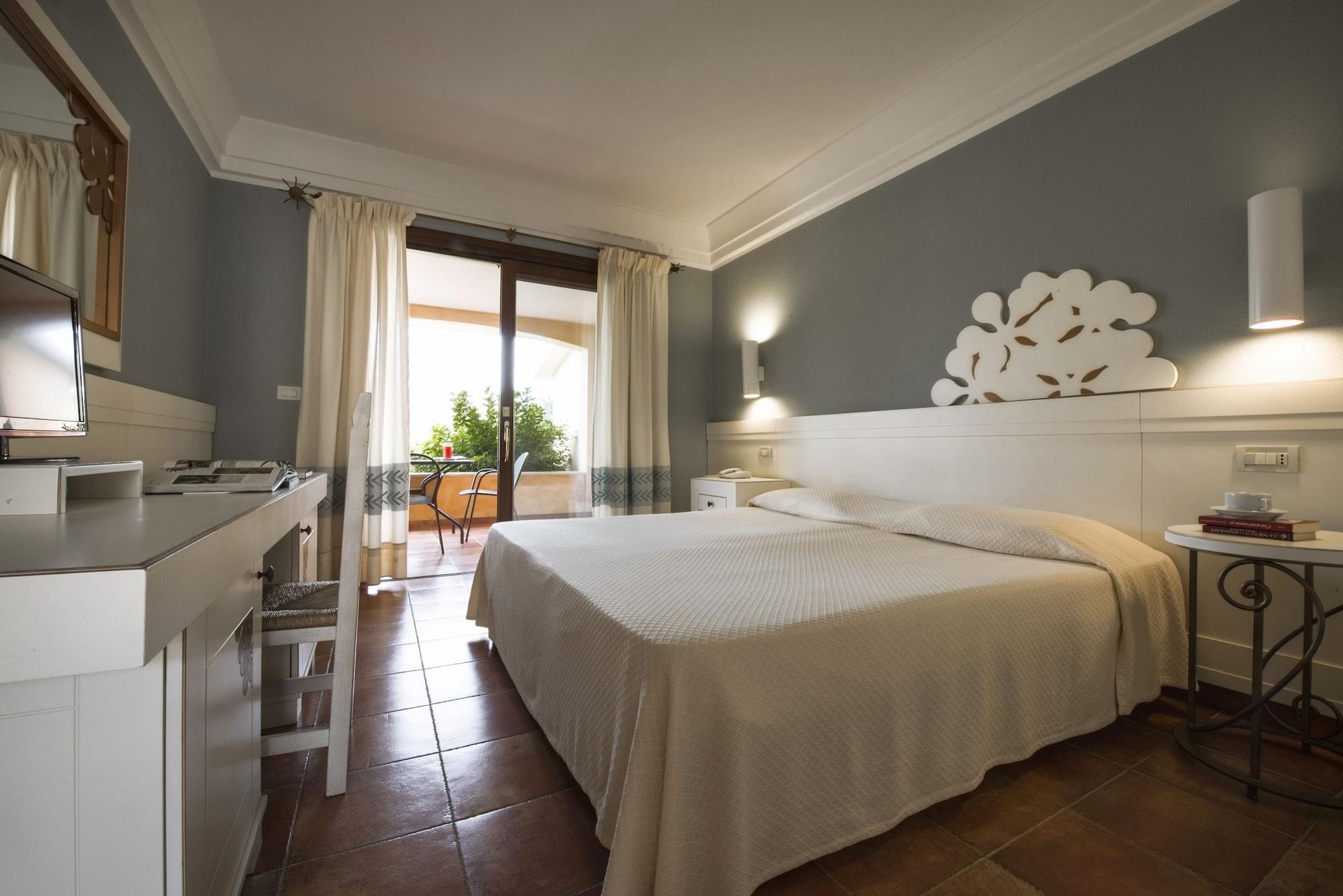 Lantana Resort Hotel&Apartments Pula Exterior photo