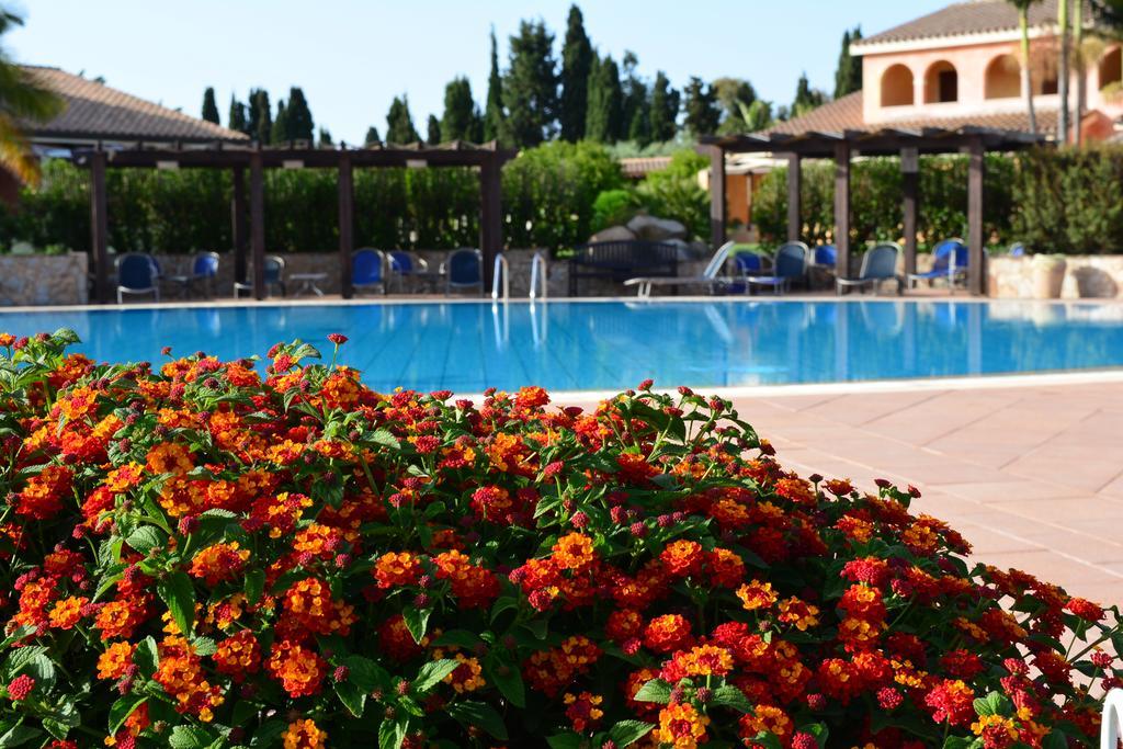 Lantana Resort Hotel&Apartments Pula Exterior photo