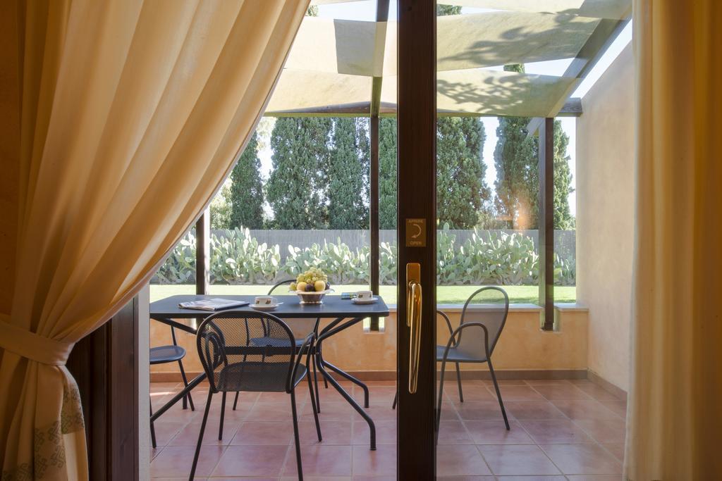 Lantana Resort Hotel&Apartments Pula Exterior photo