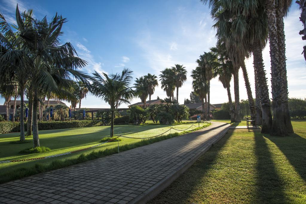 Lantana Resort Hotel&Apartments Pula Exterior photo